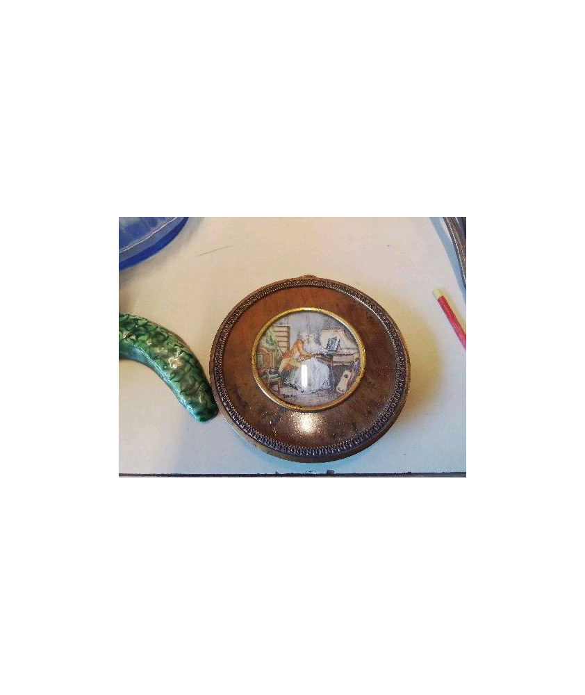 PETITE DECORATION MEDAILLON 