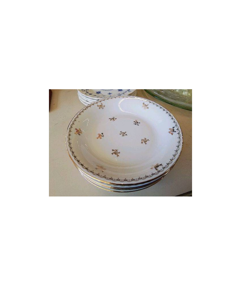 LOT DE 4 ASSIETTES CREUSES EN PORCELAINE 