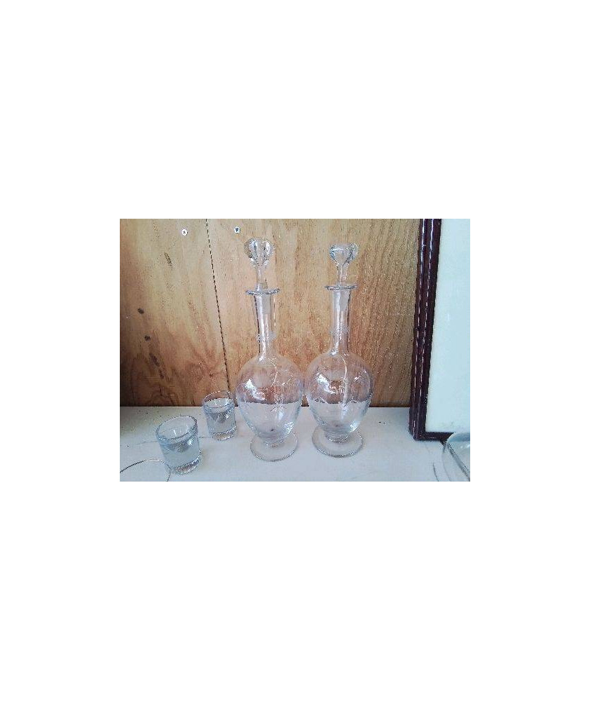 CARAFE EN CRISTAL CISELÉ 