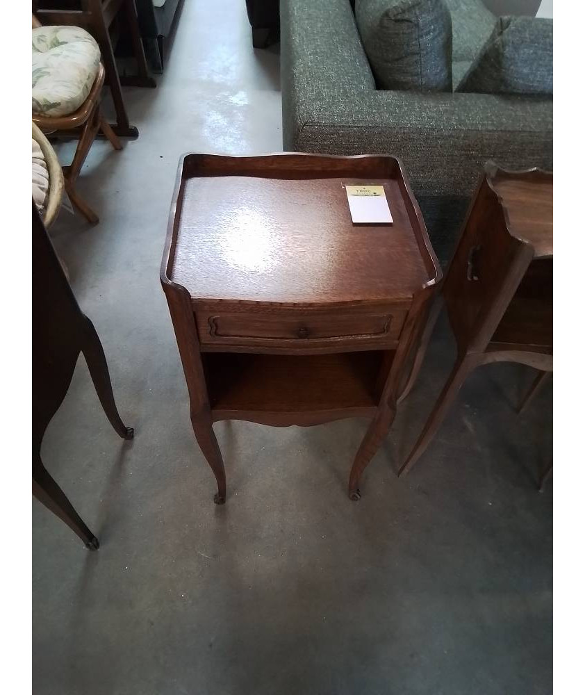 CHEVET STYLE REGENCE 1 NICHE 1 TIROIR PIEDS ESCARGOT 