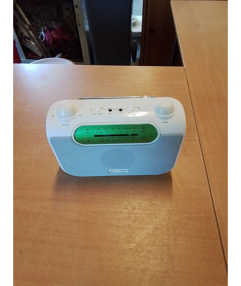 POSTE DE RADIO MUSE SECTEUR ET PILES MO52R