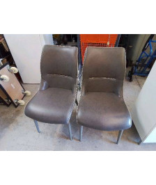 CHAISE GRISE SIMILICUIR 