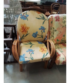 FAUTEUIL ROTIN CLAIR ASSISE ET DOSSIER COUSSINS TISSU JAUNE FLEURI 