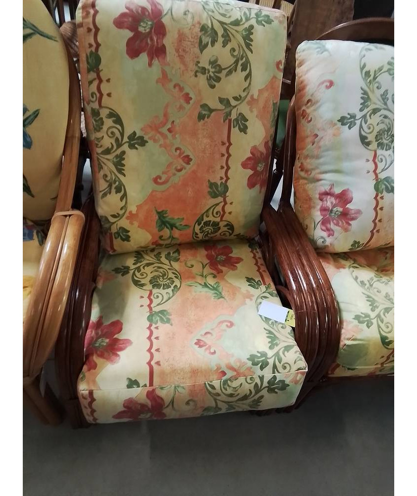 FAUTEUIL ROTIN ASSISE ET DOSSIER TISSU JAUNE FLEURS ROUGE