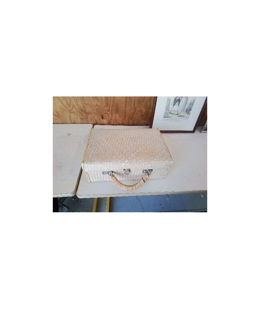 PETITE VALISE EN PAYE TRESSÉ 