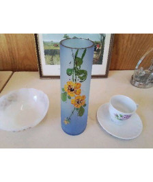 PETIT VASE BLEU A FLEURS JAUNE 