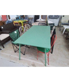 TABLE DE JARDIN COULEUR VERT PISTACHE REF 