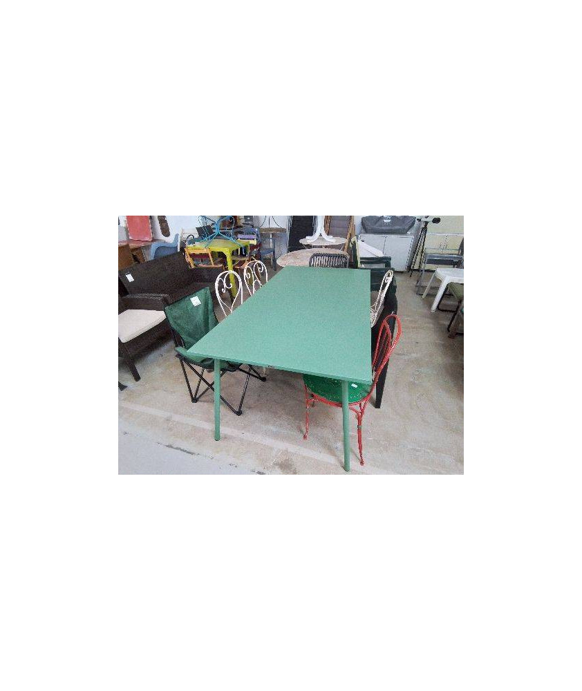 TABLE DE JARDIN COULEUR VERT PISTACHE REF 