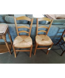 PAIRE DE CHAISES BOIS CLAIR PAILLÉ DOSSIER CINTRÉ 3 BARREAUX 