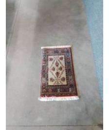 TAPIS FAIT MAIN ROUGE BLEU ECRU 41X65