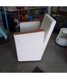 FAUTEUIL SKAI ET ACCOUDOIRS BOIS