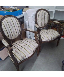 PAIRE DE CABRIOLET DE STYLE LOUIS XVI