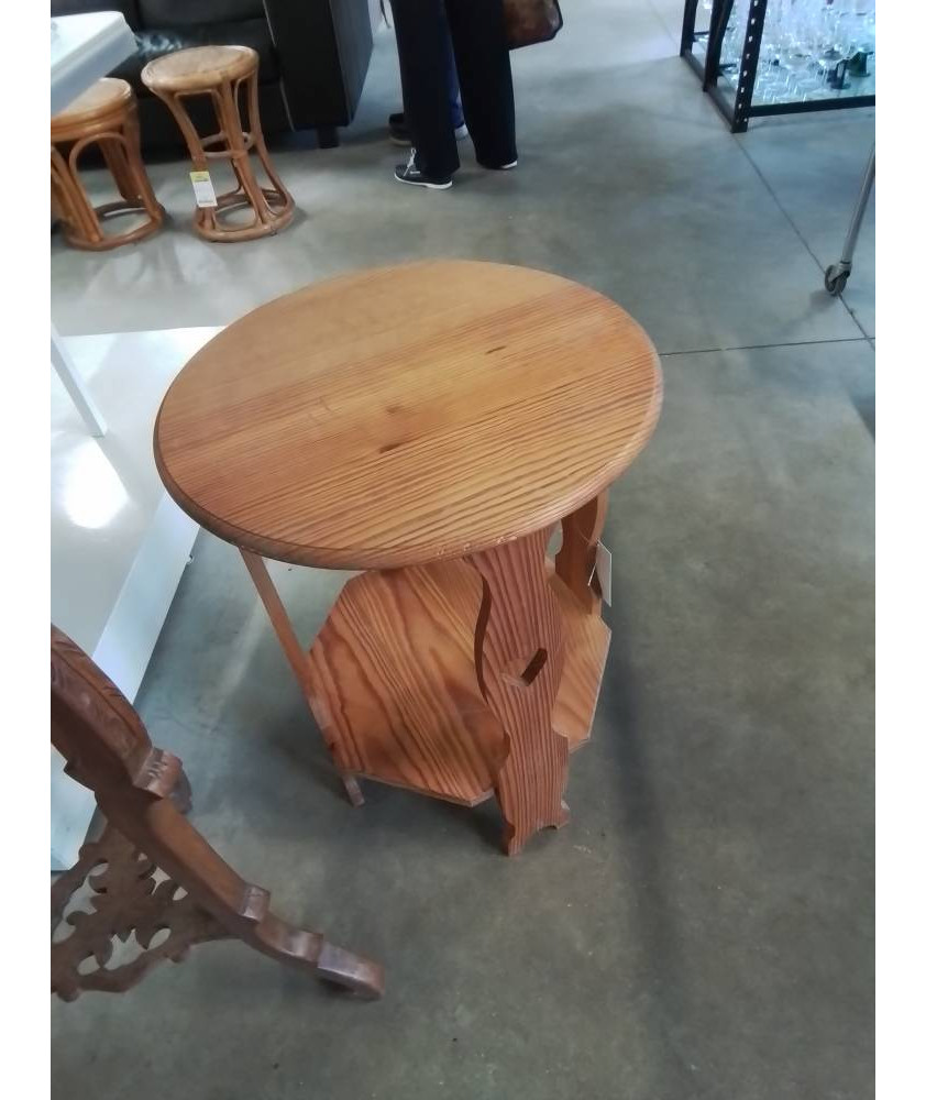 GUERIDON ROND PIN AUX COEURS