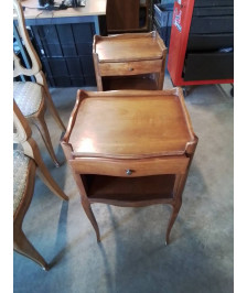 CHEVET BOIS CLAIR 1 TIROIR 1 NICHE PIEDS GALBÉS STYLE RÉGENCE 