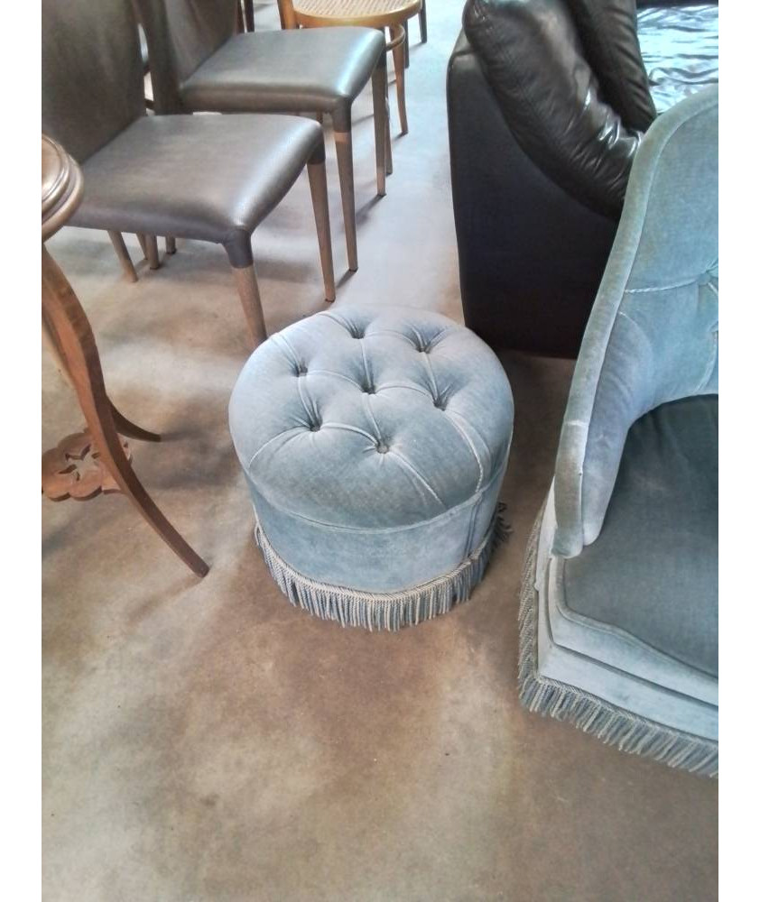 TABOURET ROND VELOURS BLEU A FRANGES 