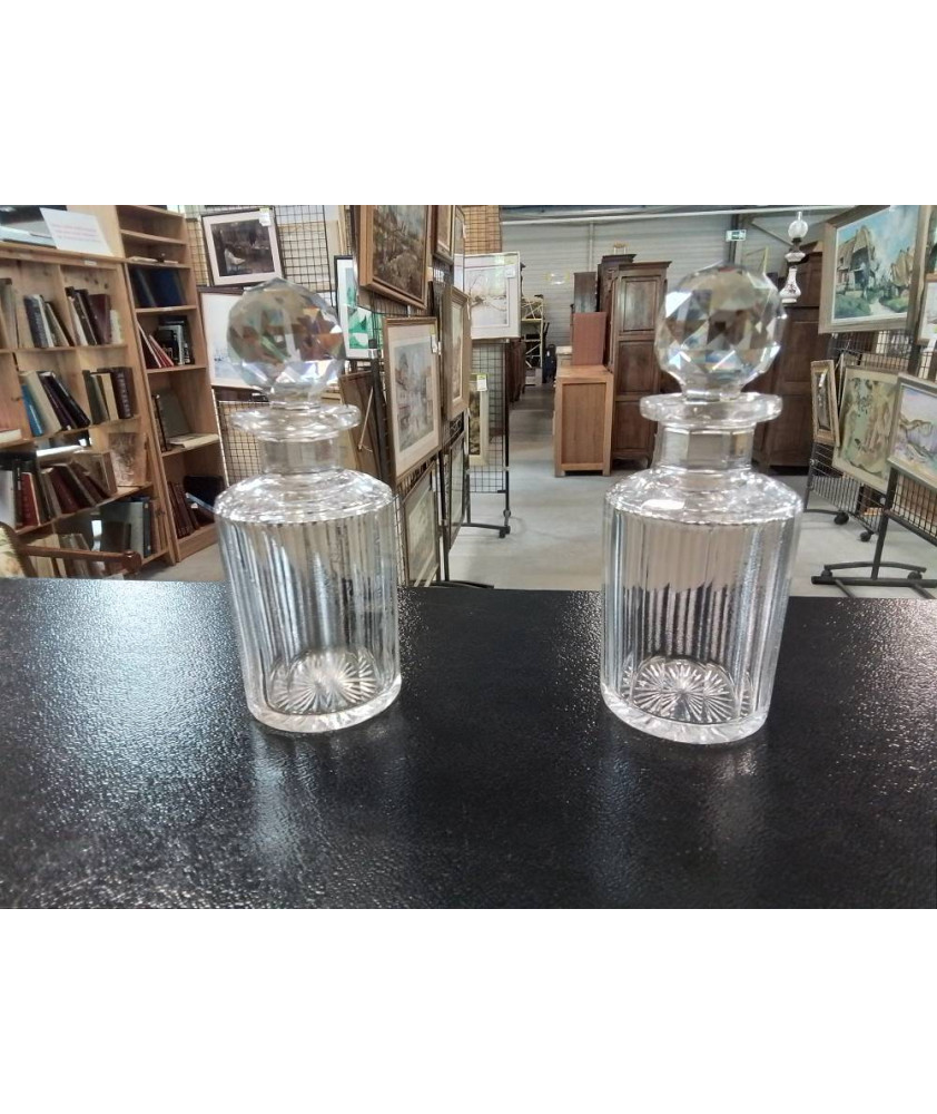 PAIRE DE FLACONS CRISTAL TAILLÉ FIN XIXE DÉBUT XXE