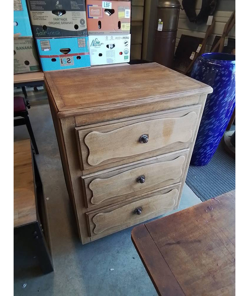 COMMODE BOIS CLAIR MOULURÉ 3 TIROIRS 