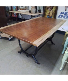 TABLE PLATEAU BOIS PIED FONTE