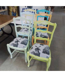 LOT DE 6 CHAISES MULTICOLORES