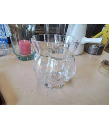 VASE EN VERRE ONDULÉ 