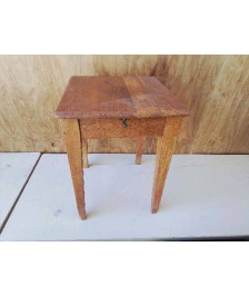 TABLE DE CHEVET EN BOIS