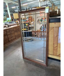 MIROIR RECTANGULAIRE BOIS MOULURÉ GARNITURES LAITON