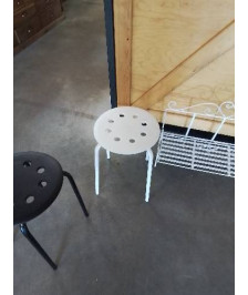 TABOURET ASSISE RESINE AJOURÉE BLANC PIEDS METAL BLANC 