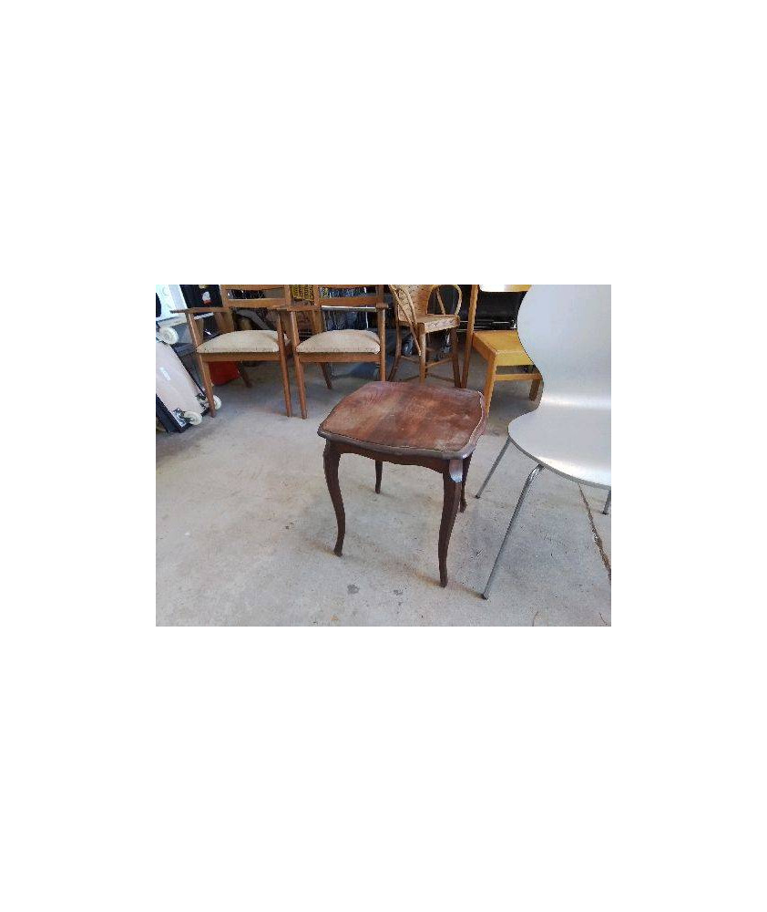 PETIT BOUT DE CANAPÉ OU TABLE D’APPOINT