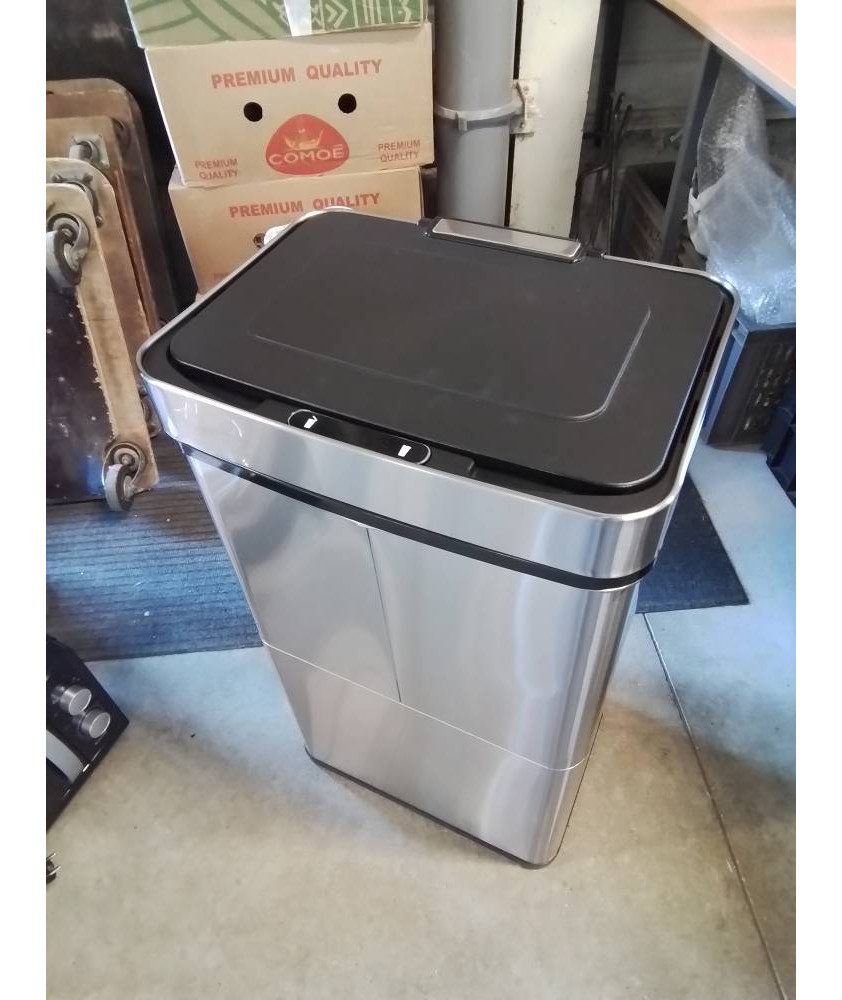 POUBELLE DE TRI MÉTAL CHROMÉ ET RÉSINE NOIR 