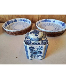 PETITE BOITE EN PORCELAINE 