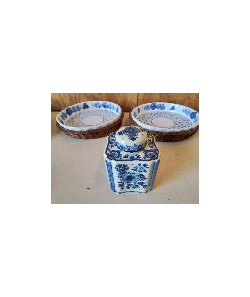 PETITE BOITE EN PORCELAINE 