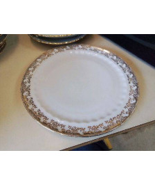 PLAT EN PORCELAINE 