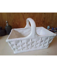 PANIERE EN PORCELAINE 