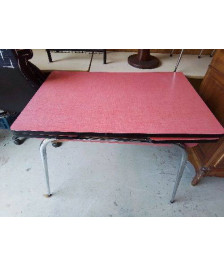 TABLE EN FORMICA ROUGE 