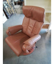 FAUTEUIL RELAX PIVOTANT CUIR FAUVE PIÈTEMENT BOIS ELASTOFORM 
