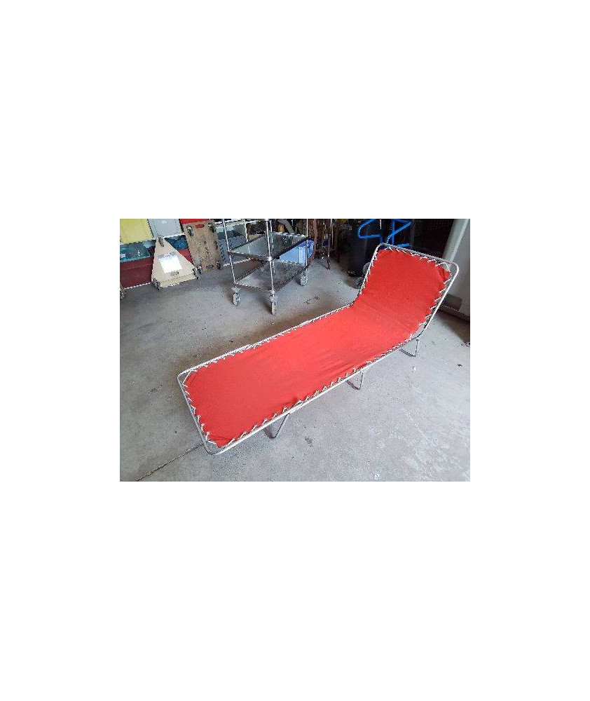 LIT DE CAMP  ROUGE 