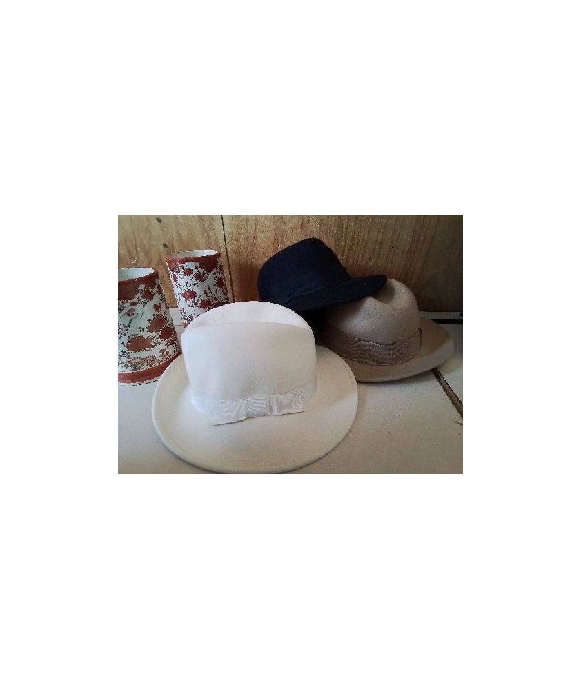 CHAPEAU 