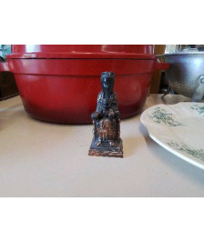 STATUETTE 