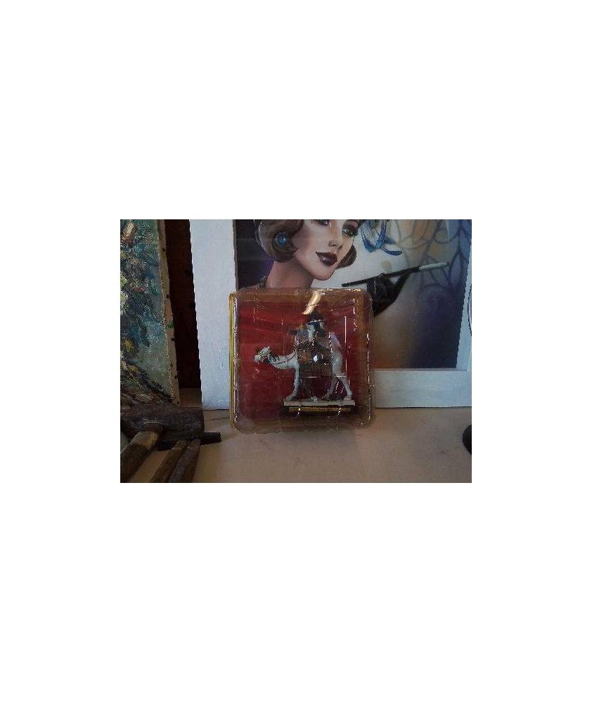 FIGURINE 