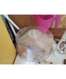 CLOCHE AVEC SON COUTEAU 