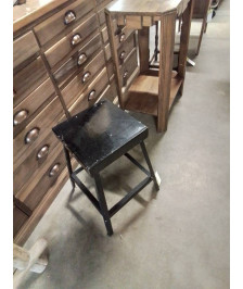TABOURET CARRÉ MÉTAL NOIR