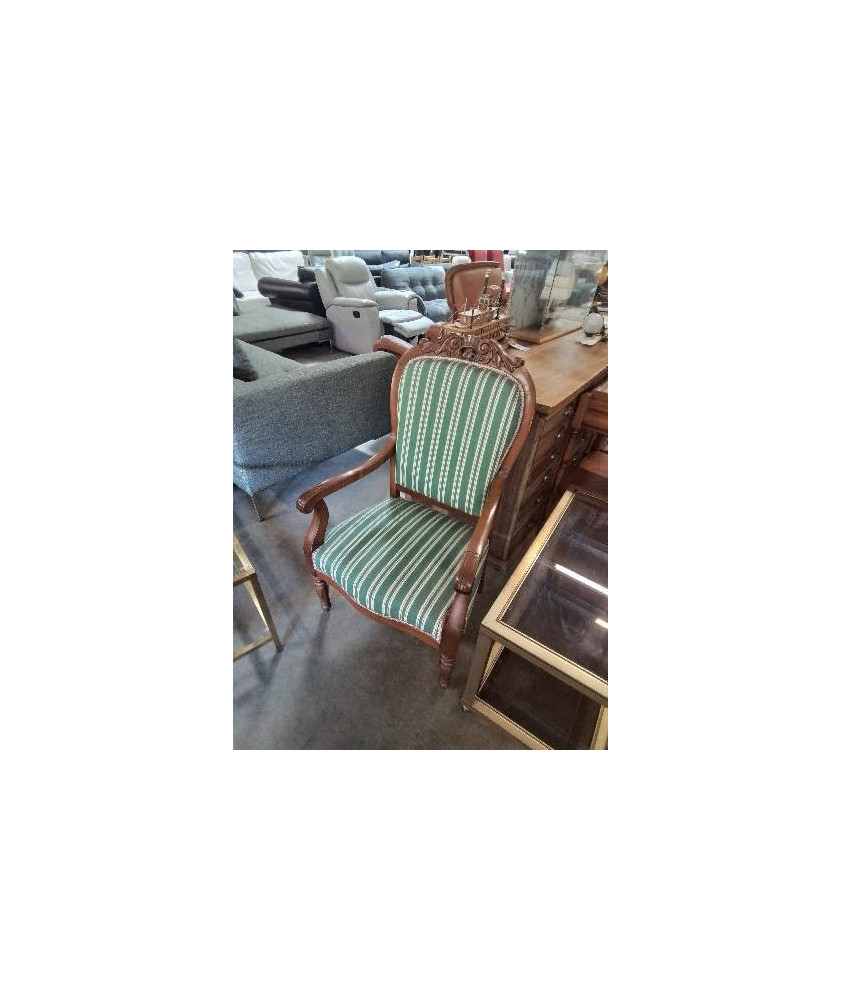 FAUTEUIL LOUIS PHILIPPE BOIS CLAIR SCULPTÉ ASSISE TISSU VERT A RAYURES 