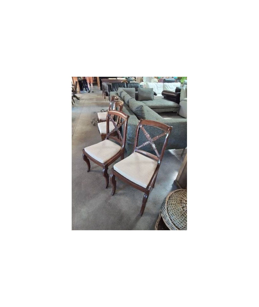PAIRE DE CHAISES ACAJOU DOSSIER SCULPTÉ ASSISE CAPITONNÉ TISSU ECRU ÉPOQUE RESTAURATION 