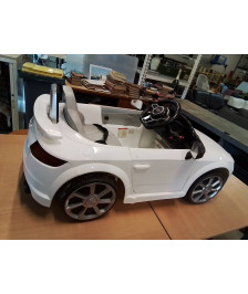 VOITURE ÉLECTRIQUE ENFANT AUDI TT RS
