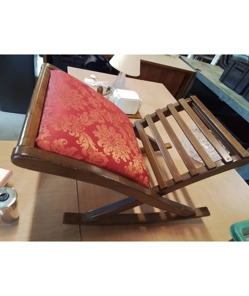 REPOSE PIEDS BOIS TISSU ROUGE 