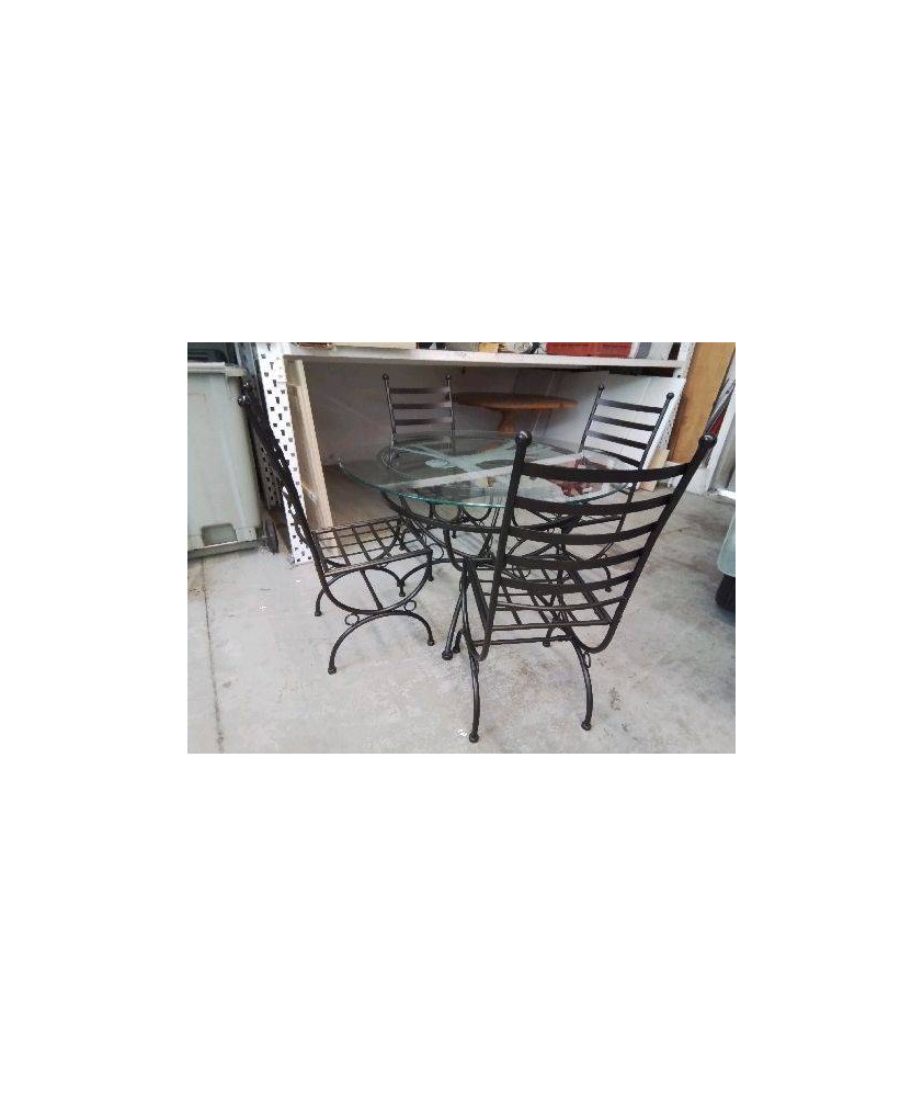 CHAISE EN ACIER