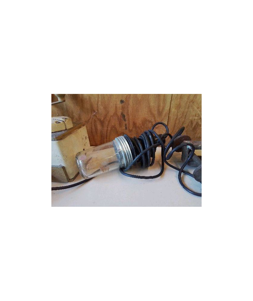 LAMPE DE TRAVAIL 