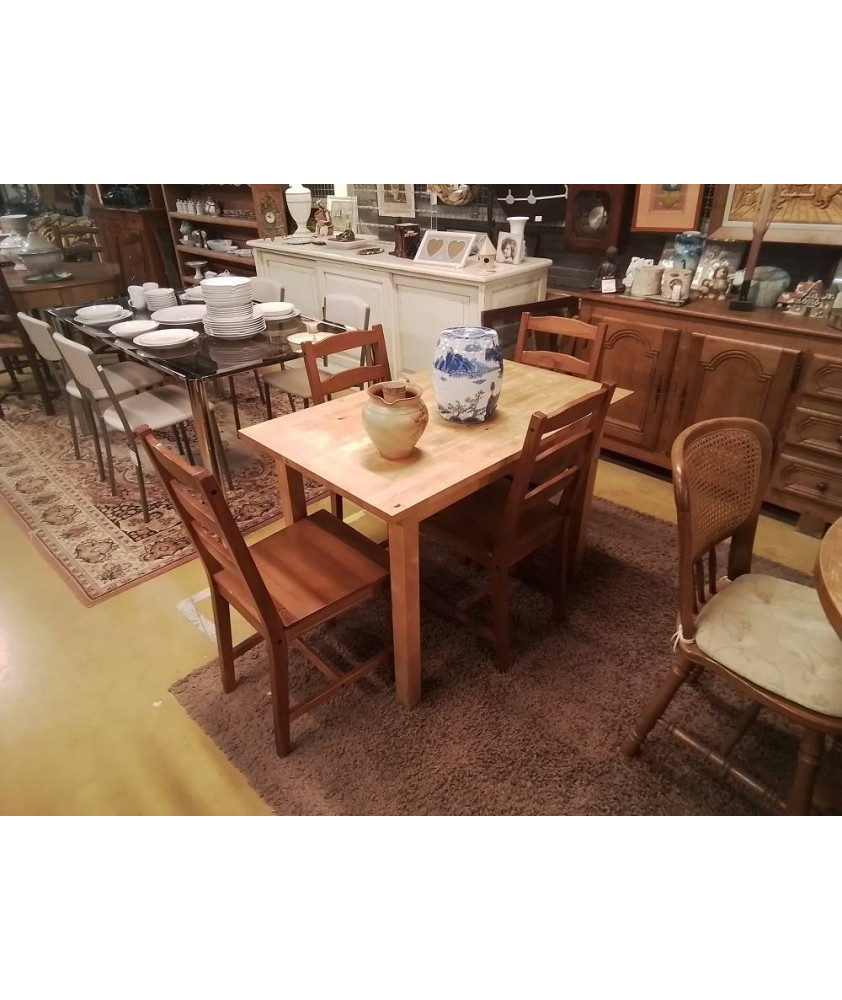 TABLE A MANGER 