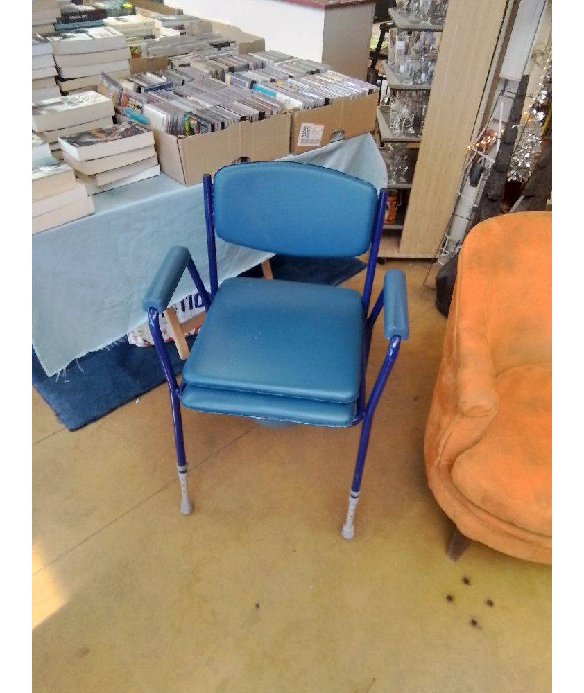 CHAISES PERCEE 