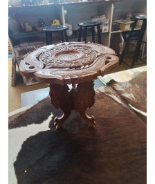 PETIT TABLE D’APPOINT 